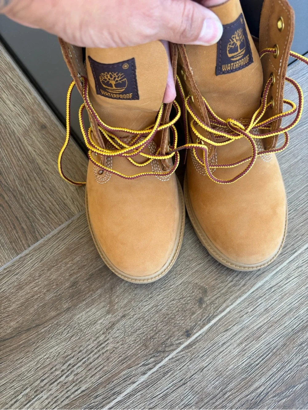Timberland Kids' Classic Wheat Nubuck Boots size 3 Little Kids NWOT